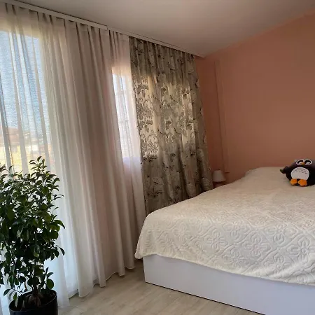 Apartament Komuna E Parisit Qendra Kristal Center Tirana