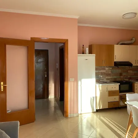 Apartament Komuna E Parisit Qendra Kristal Center Διαμέρισμα Τίρανα